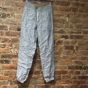 Athleta Gray Women's Cropped Pants